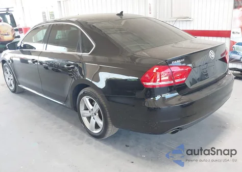 2015 Volkswagen Passat 1.8T Se z USA, uszkodzony, nr VIN 1VWBT7A30FC064531